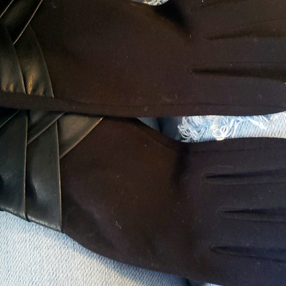 Black fashion gloves